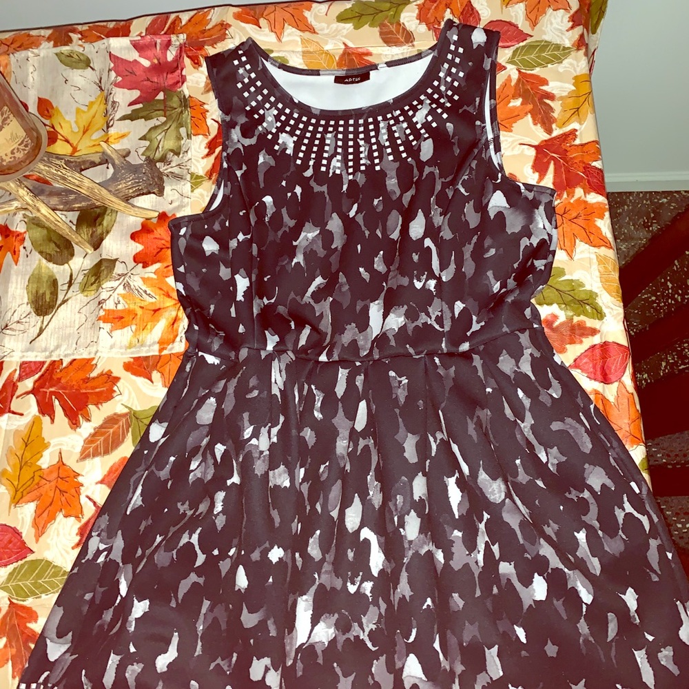 WOMENS SIZE 14 Apt 9 Party Dress